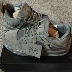 Jordan 4 KAWS